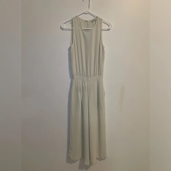 Aritzia Babaton Belmondo Jumpsuit Silvertip Sleeveless crew neck ivory size 00 - Picture 6 of 12